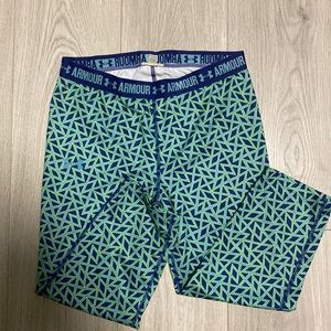 Bundle of cropped under armour leggings, nike shorts, under armor running jacket